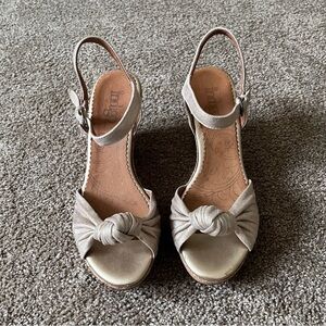 Clark’s Indigo Gold Metallic Knot Open Toe Cork Wedge Sandals